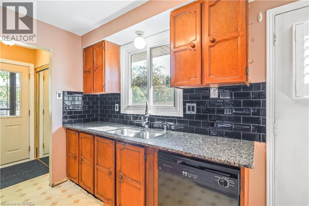 35 Ivanhoe Road, Brantford, Ontario  N3R 6V1 - Photo 16 - 40868927