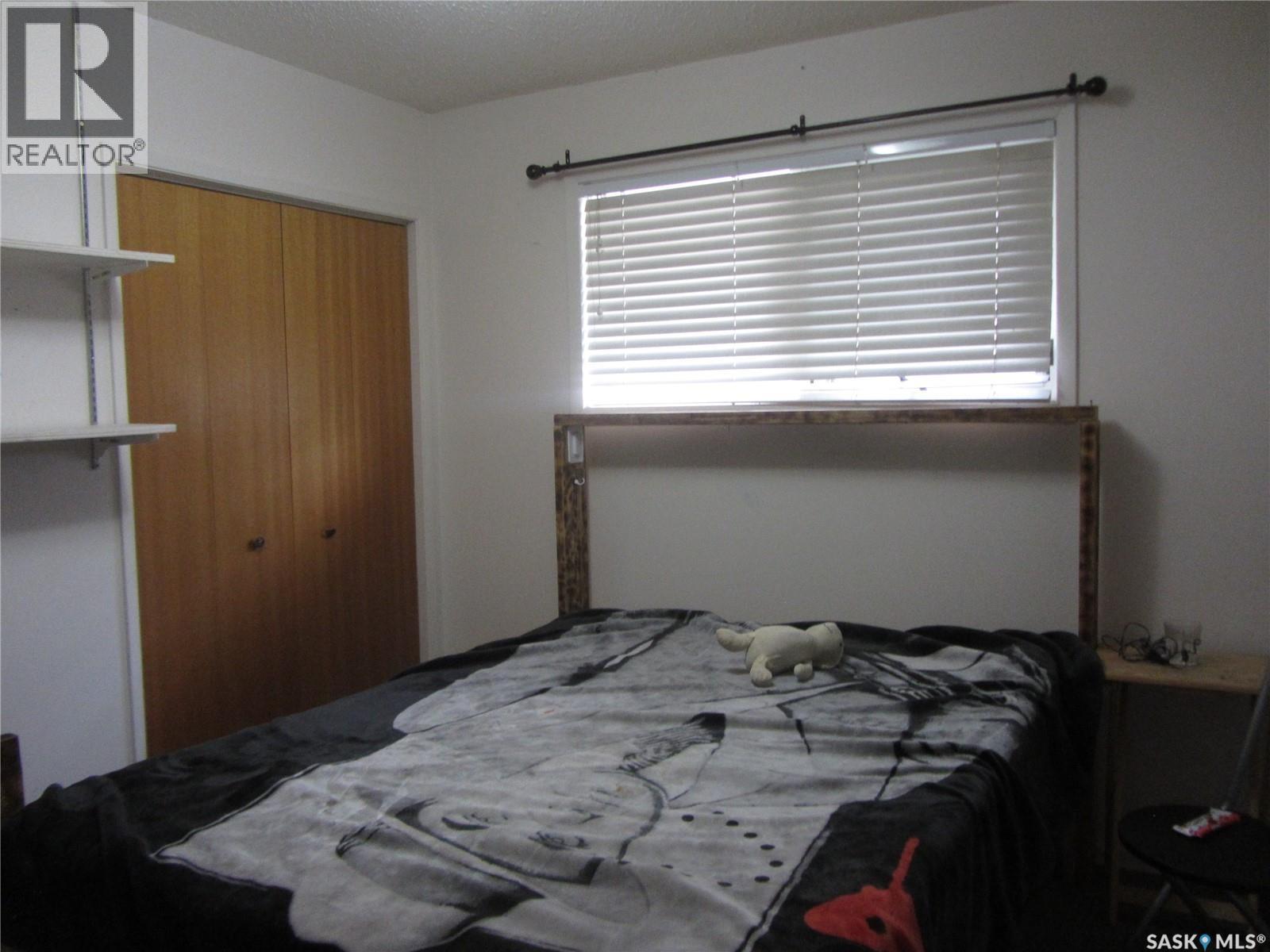 2400 McPherson AVENUE Saskatoon Saskatchewan Canada S7J0S9 4