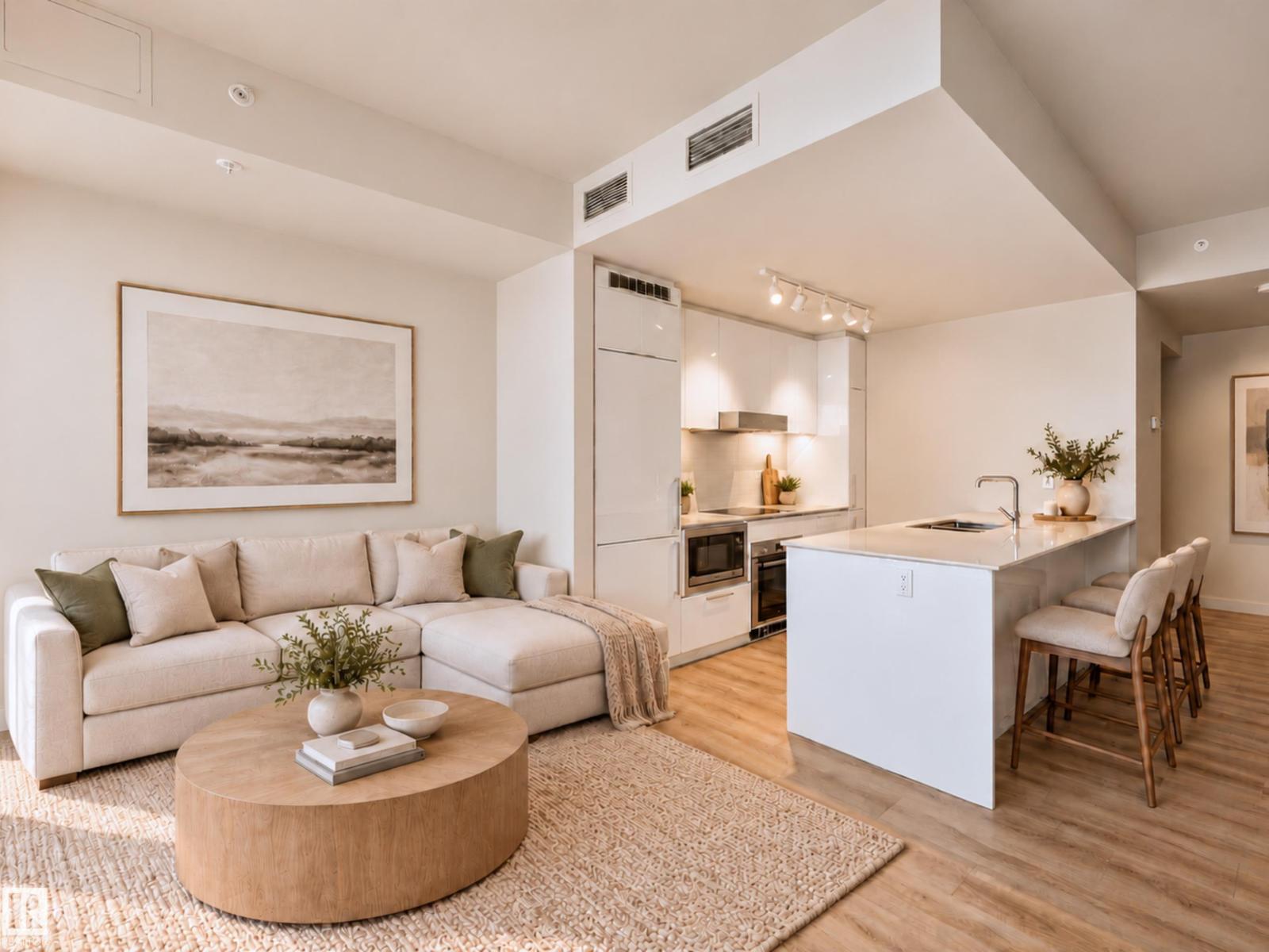 #2612 10360 102 ST NW