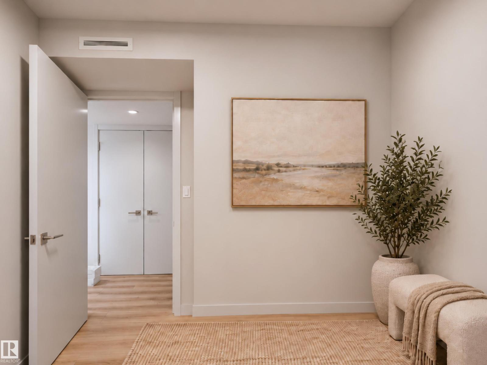 #2612 10360 102 ST NW