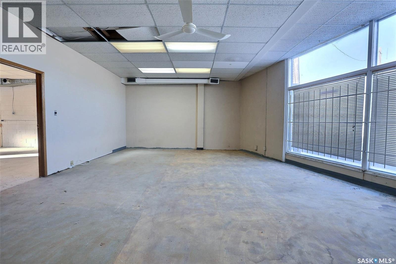Unit B 2837 Saskatchewan Drive, Regina, Saskatchewan  S4T 1H3 - Photo 3 - SK050611