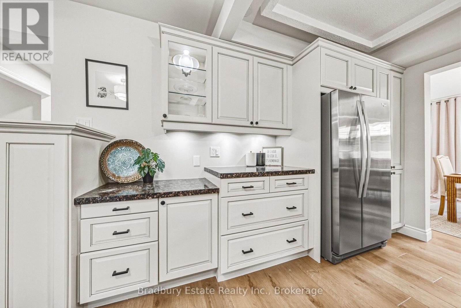 1106 Huntley Court, Oakville, Ontario  L6H 3B7 - Photo 12 - W13878806