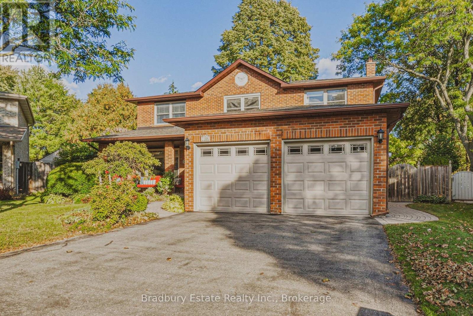 1106 Huntley Court, Oakville, Ontario  L6H 3B7 - Photo 2 - W13878806