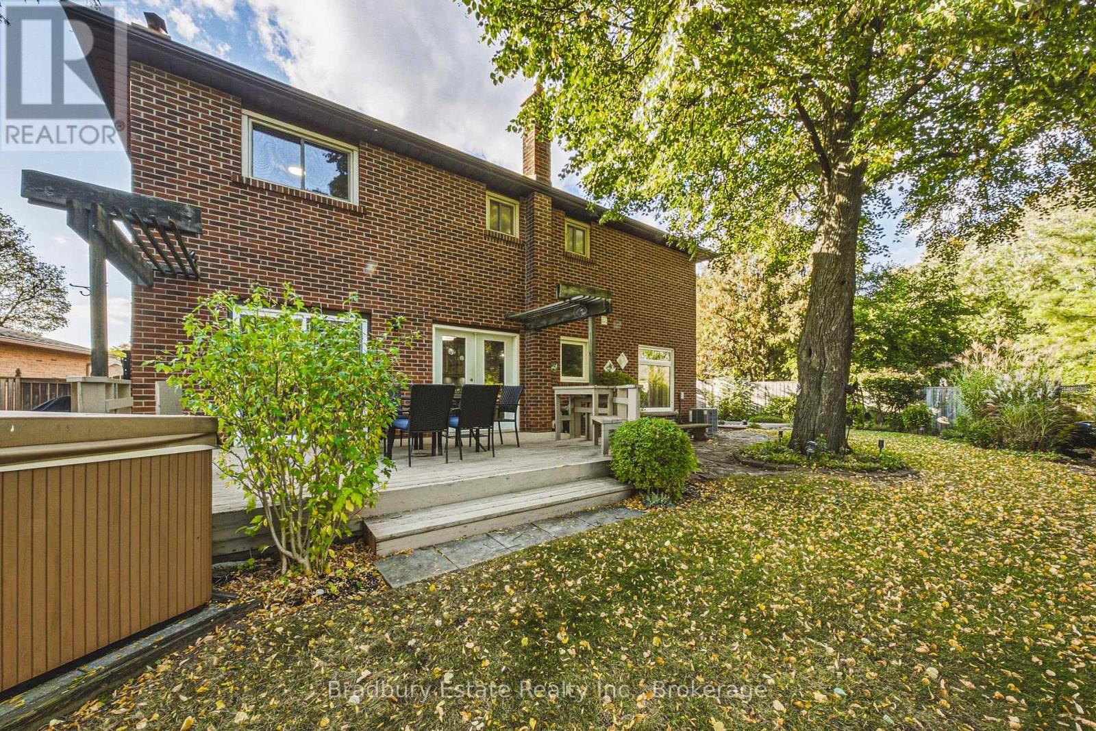 1106 Huntley Court, Oakville, Ontario  L6H 3B7 - Photo 37 - W13878806