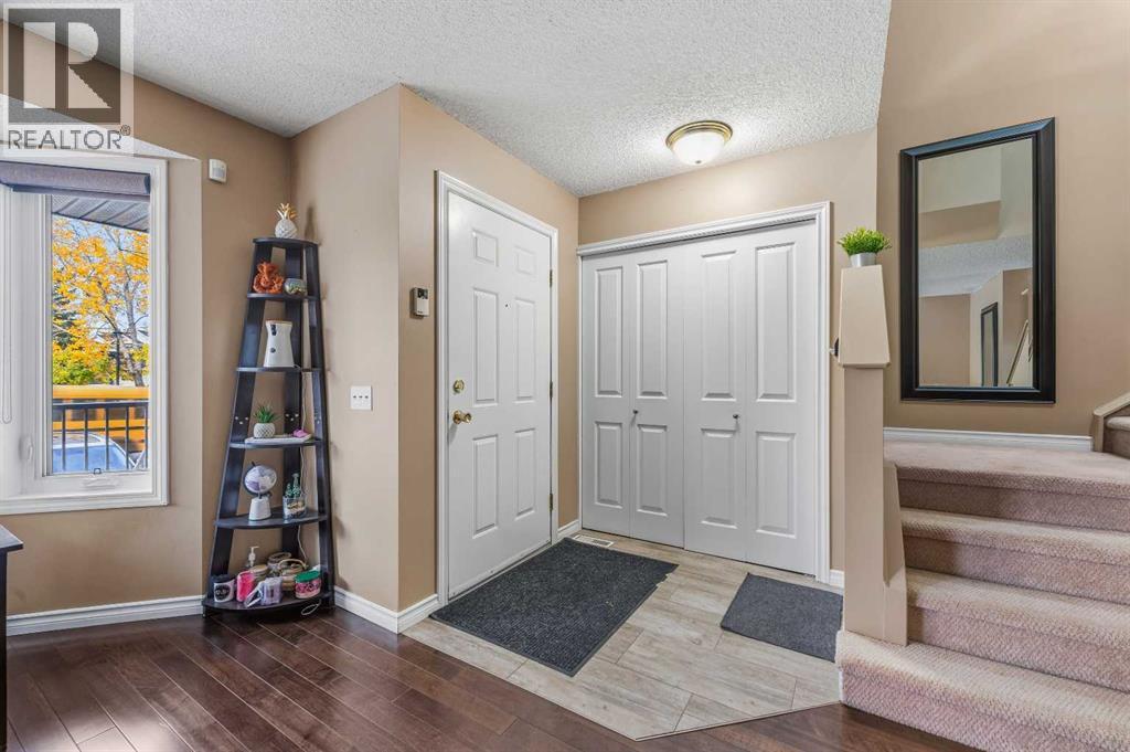 10 Martin Crossing Court Ne, Calgary, Alberta  T3J 3P3 - Photo 5 - A2350448