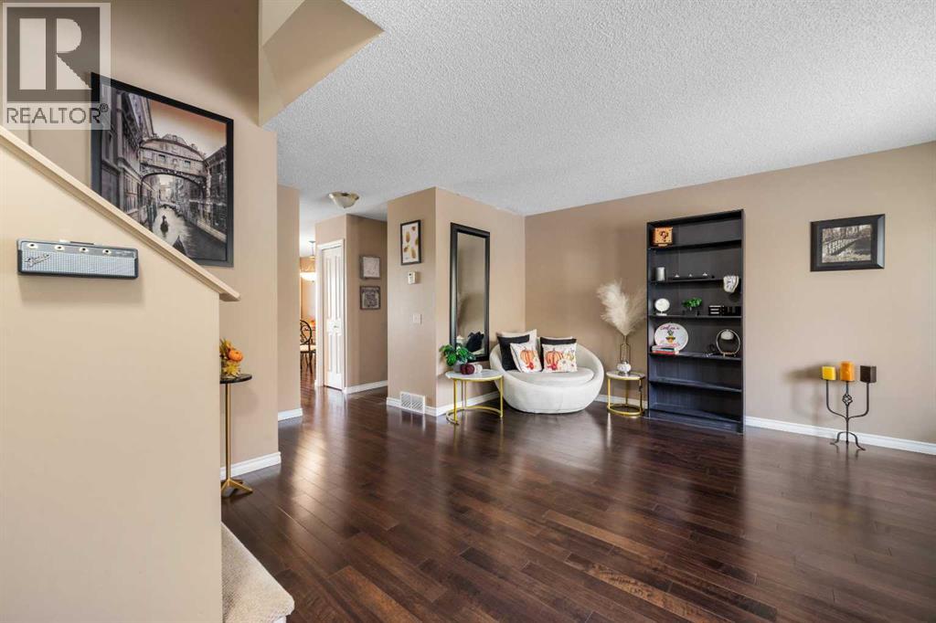 10 Martin Crossing Court Ne, Calgary, Alberta  T3J 3P3 - Photo 7 - A2350448