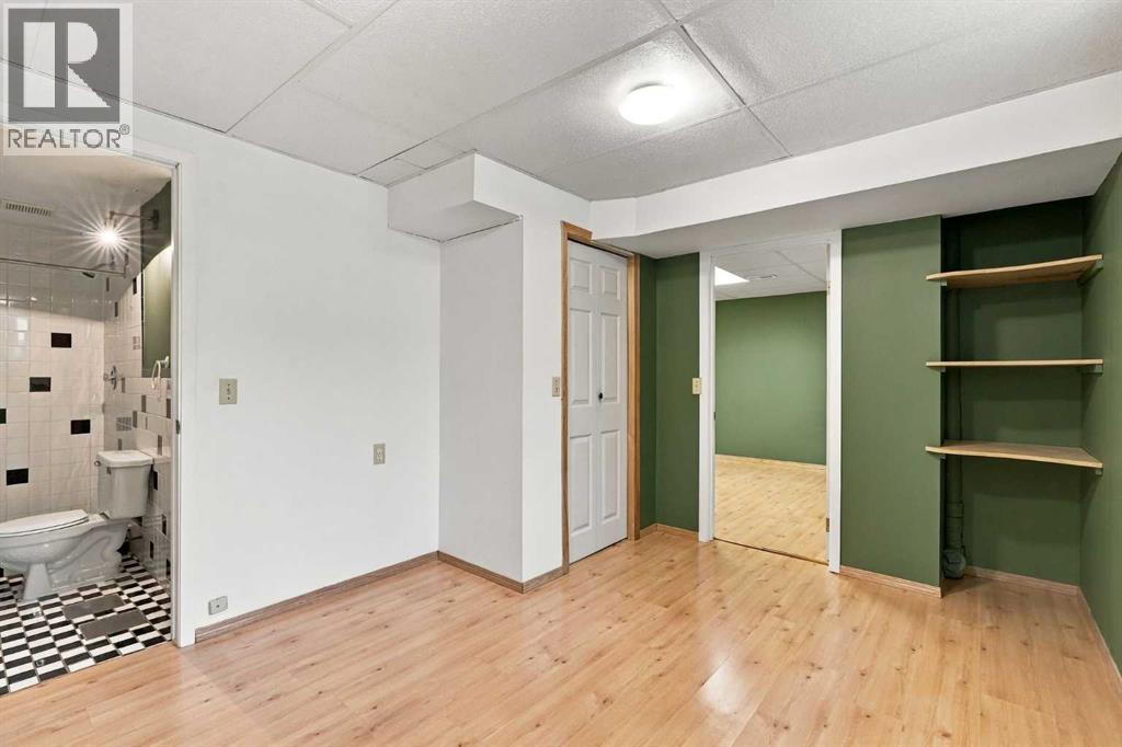296 Woodbine Boulevard Sw, Calgary, Alberta  T2W 4K7 - Photo 31 - A2350592