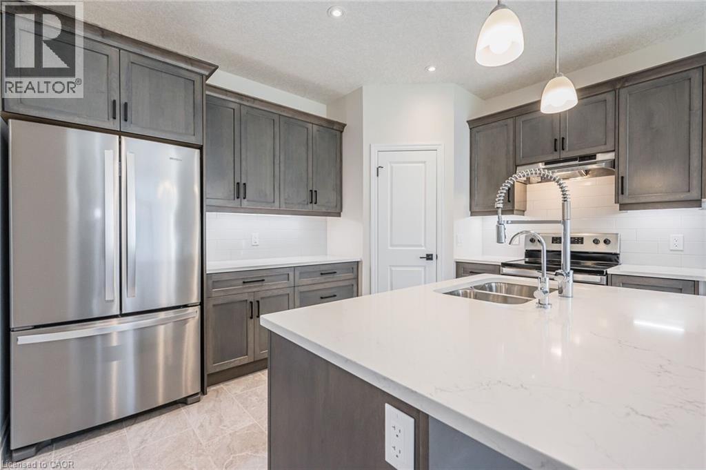 354 Beechdrops Drive, Waterloo, Ontario  N2V 0E8 - Photo 2 - 40870017