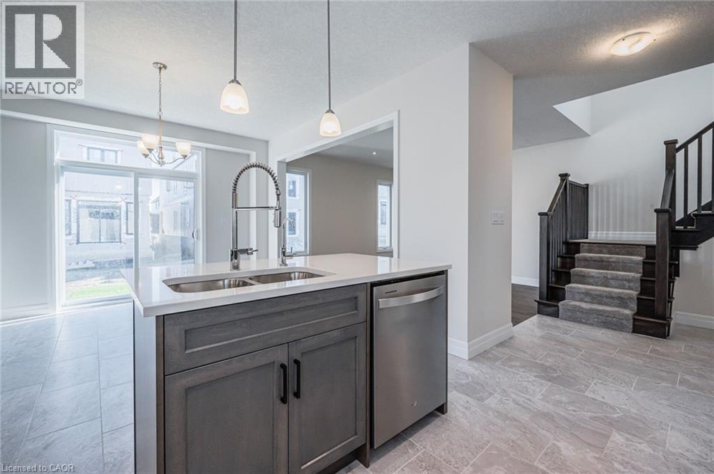 354 Beechdrops Drive, Waterloo, Ontario  N2V 0E8 - Photo 6 - 40870017