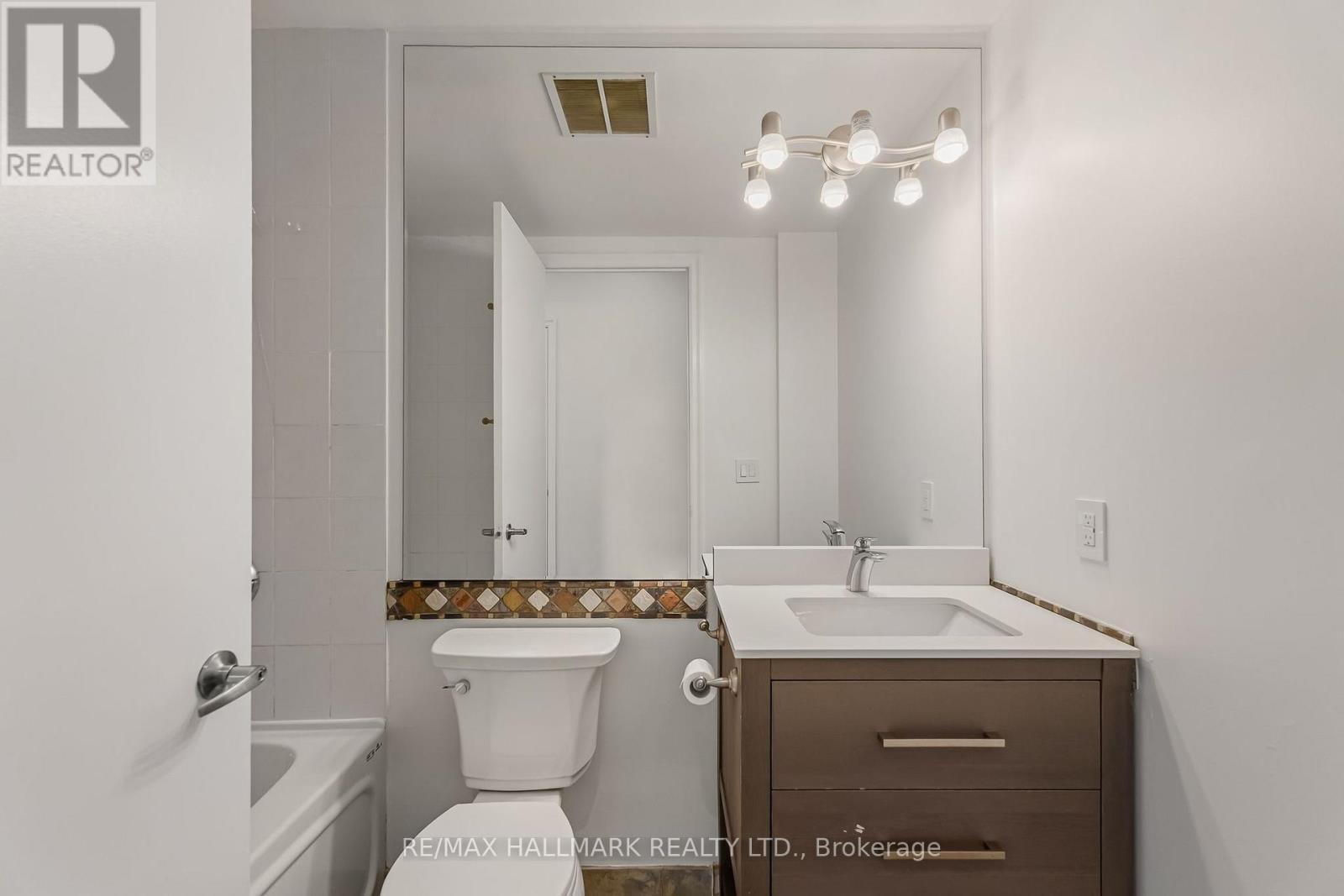 606 - 797 Don Mills Road, Toronto, Ontario M3C 1V1 - Photo 15 - C13878866
