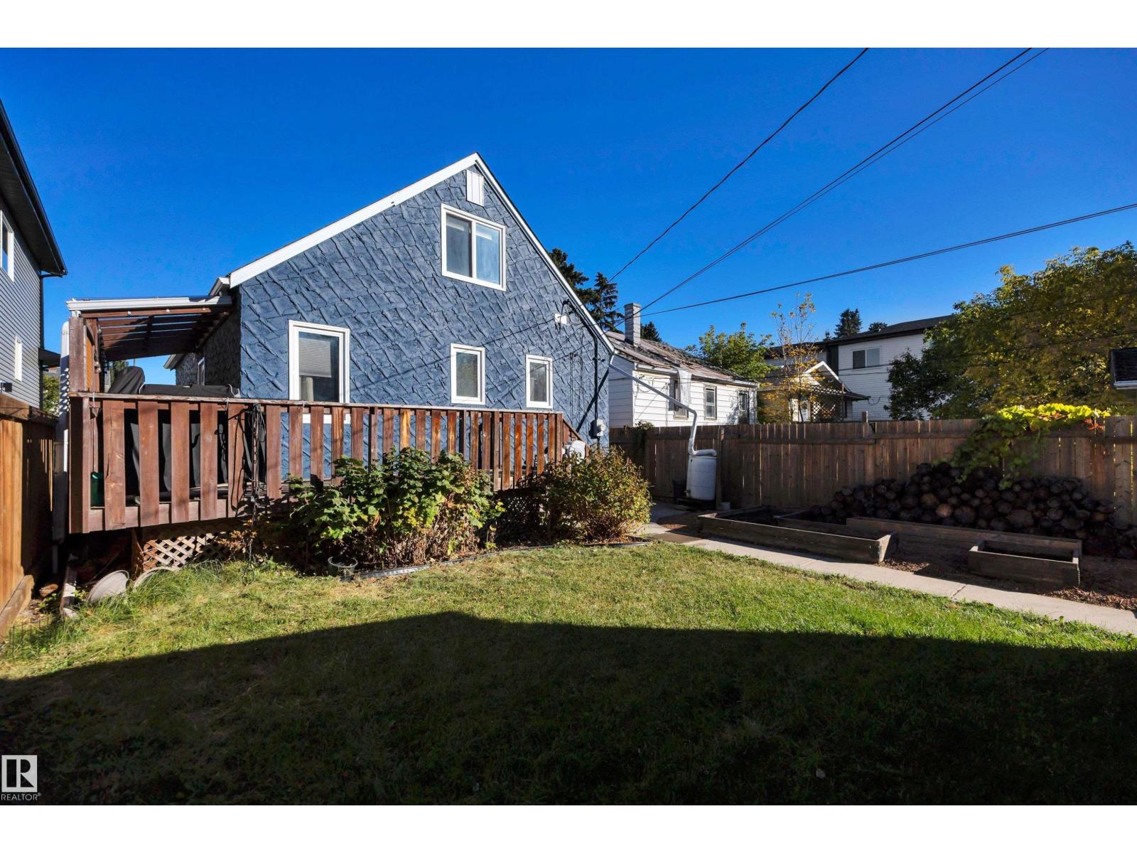 10647 68 AV NW