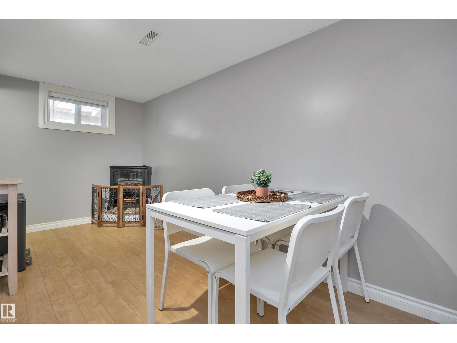 10647 68 AV NW