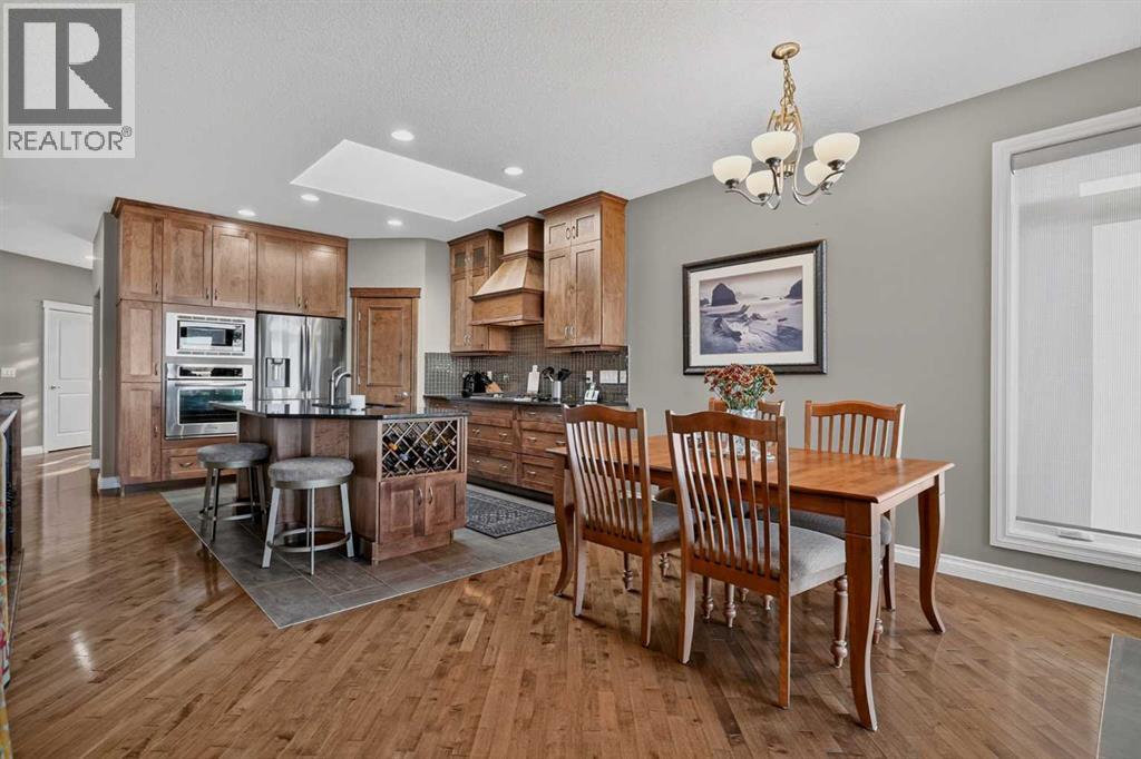 111 Tuscany Ravine Heights NW