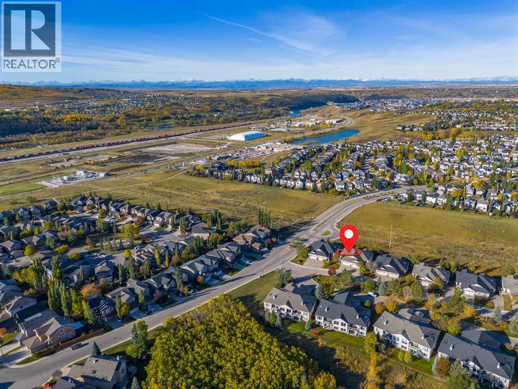 111 Tuscany Ravine Heights NW