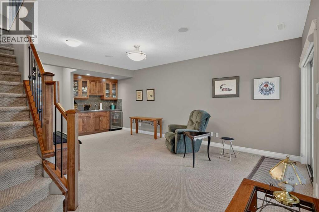 111 Tuscany Ravine Heights NW