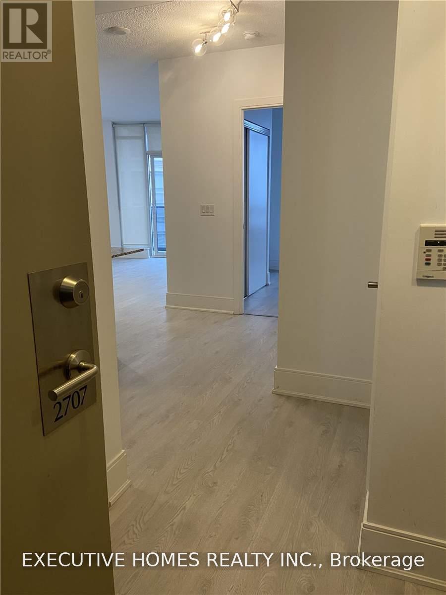 2707 - 330 BURNHAMTHORPE ROAD, Mississauga, Ontario