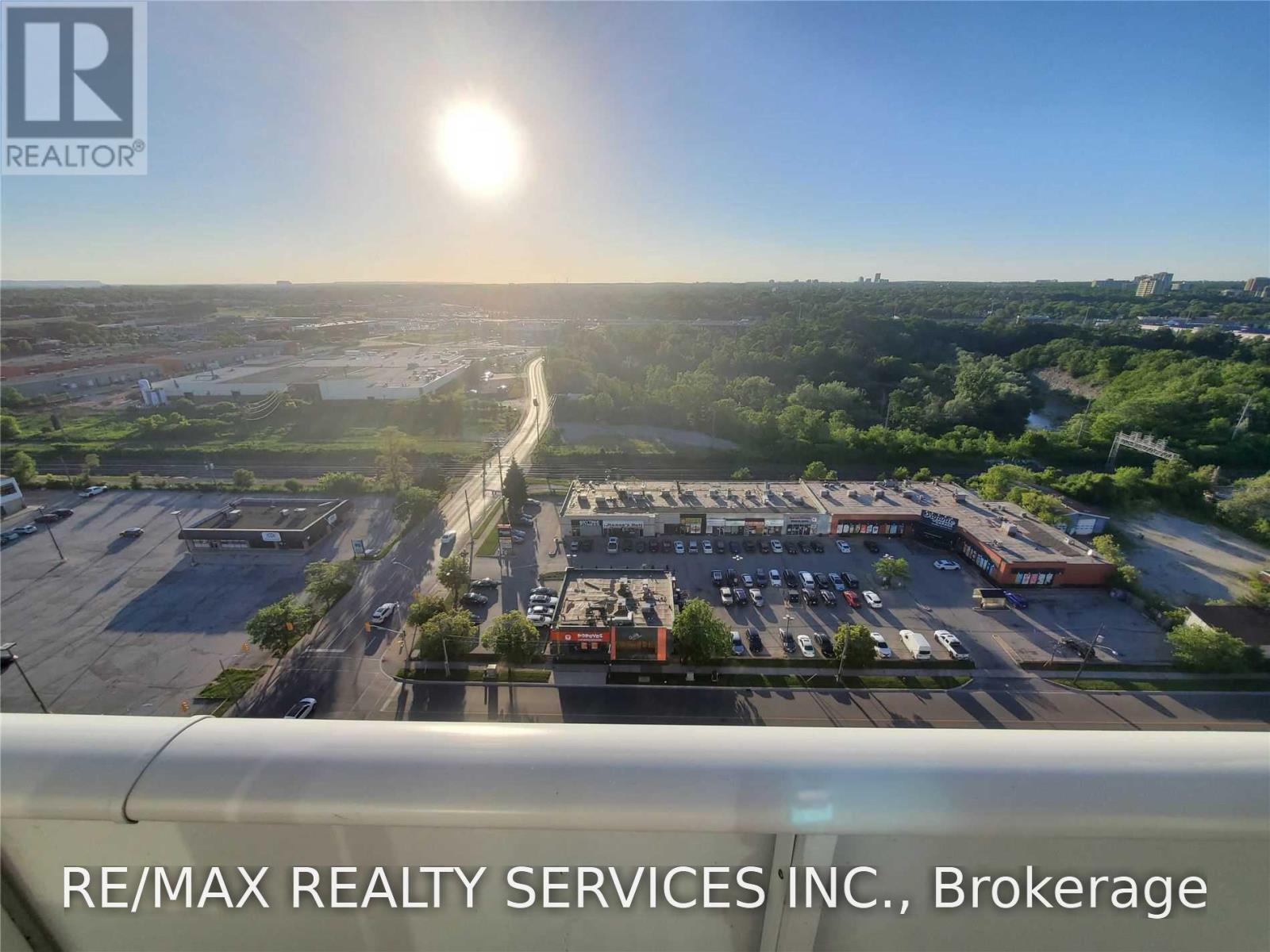 1701 - 65 SPEERS ROAD, Oakville, Ontario