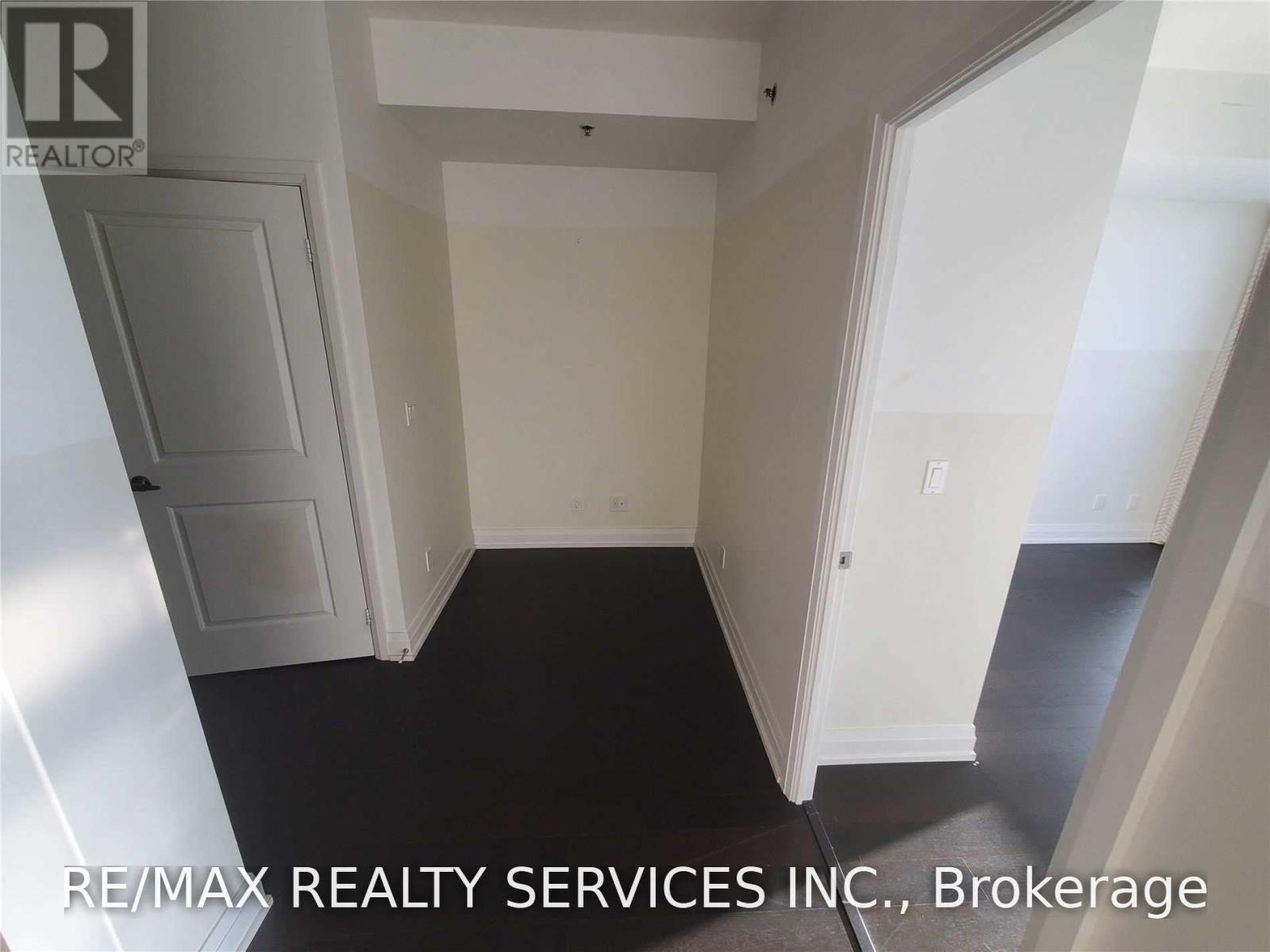 1701 - 65 Speers Road, Oakville, Ontario  L6K 3V5 - Photo 10 - W13878820