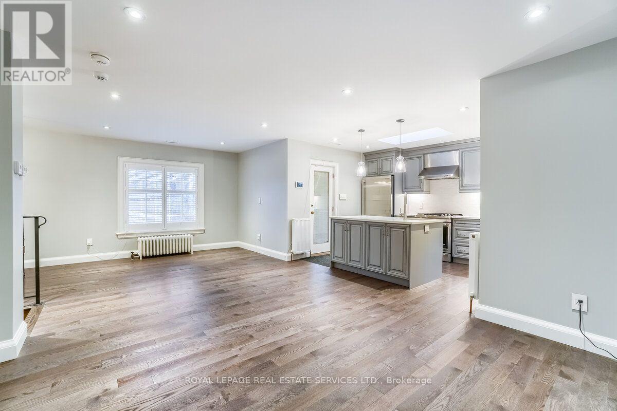 880 Royal York Road, Toronto, Ontario  M8Y 2V6 - Photo 13 - W13878838