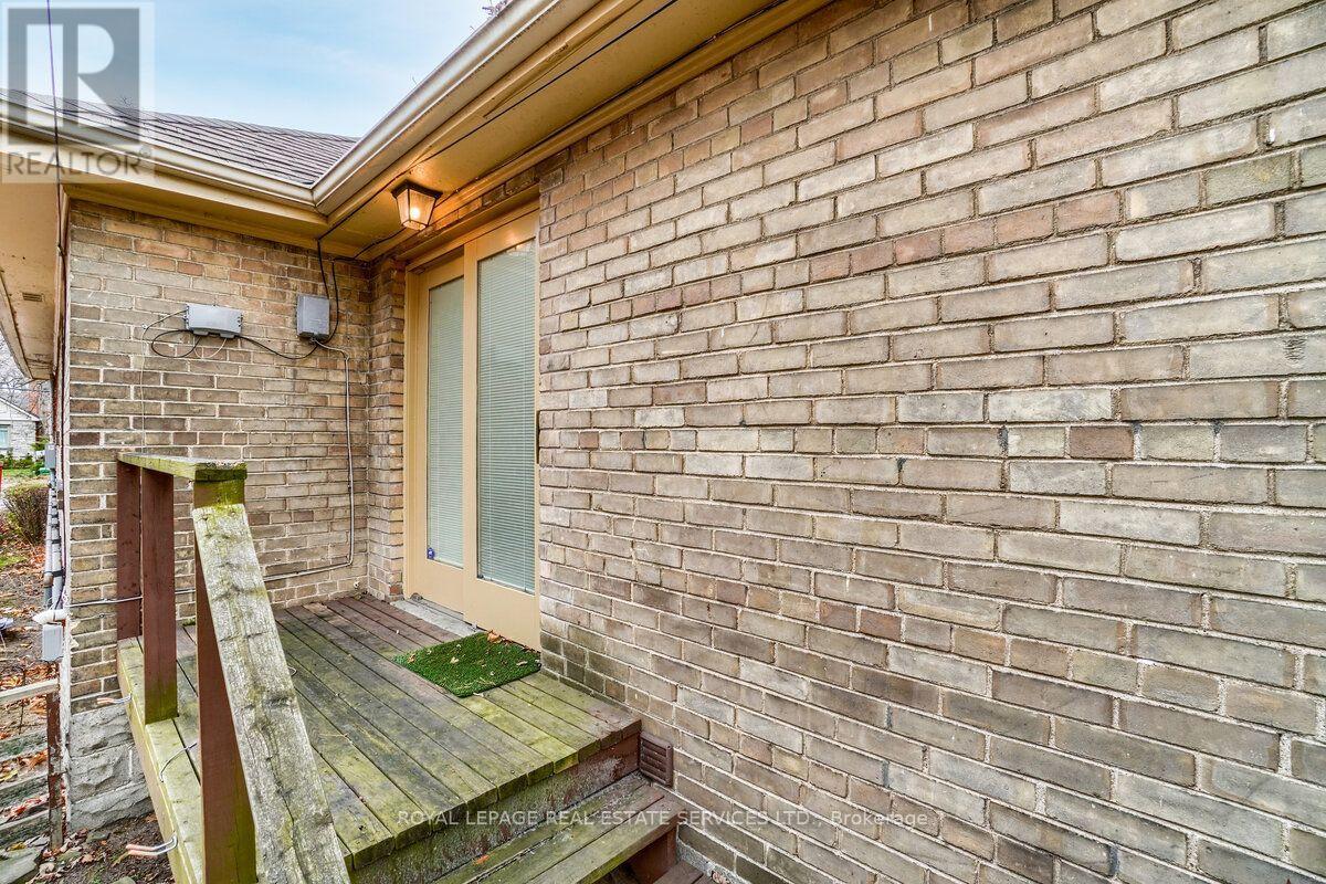 880 Royal York Road, Toronto, Ontario  M8Y 2V6 - Photo 38 - W13878838