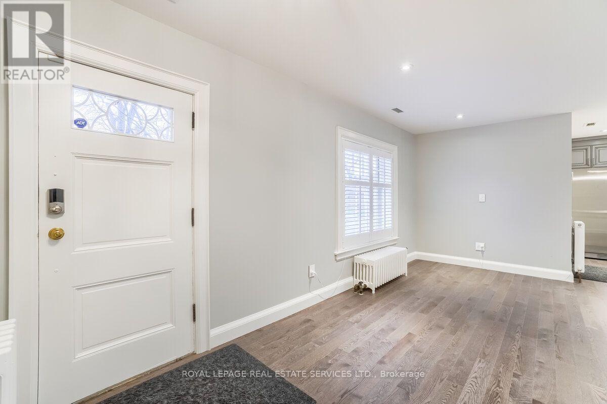 880 Royal York Road, Toronto, Ontario  M8Y 2V6 - Photo 8 - W13878838