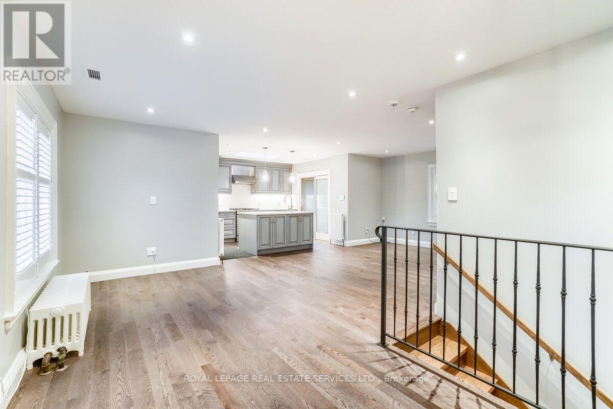 880 Royal York Road, Toronto, Ontario  M8Y 2V6 - Photo 9 - W13878838
