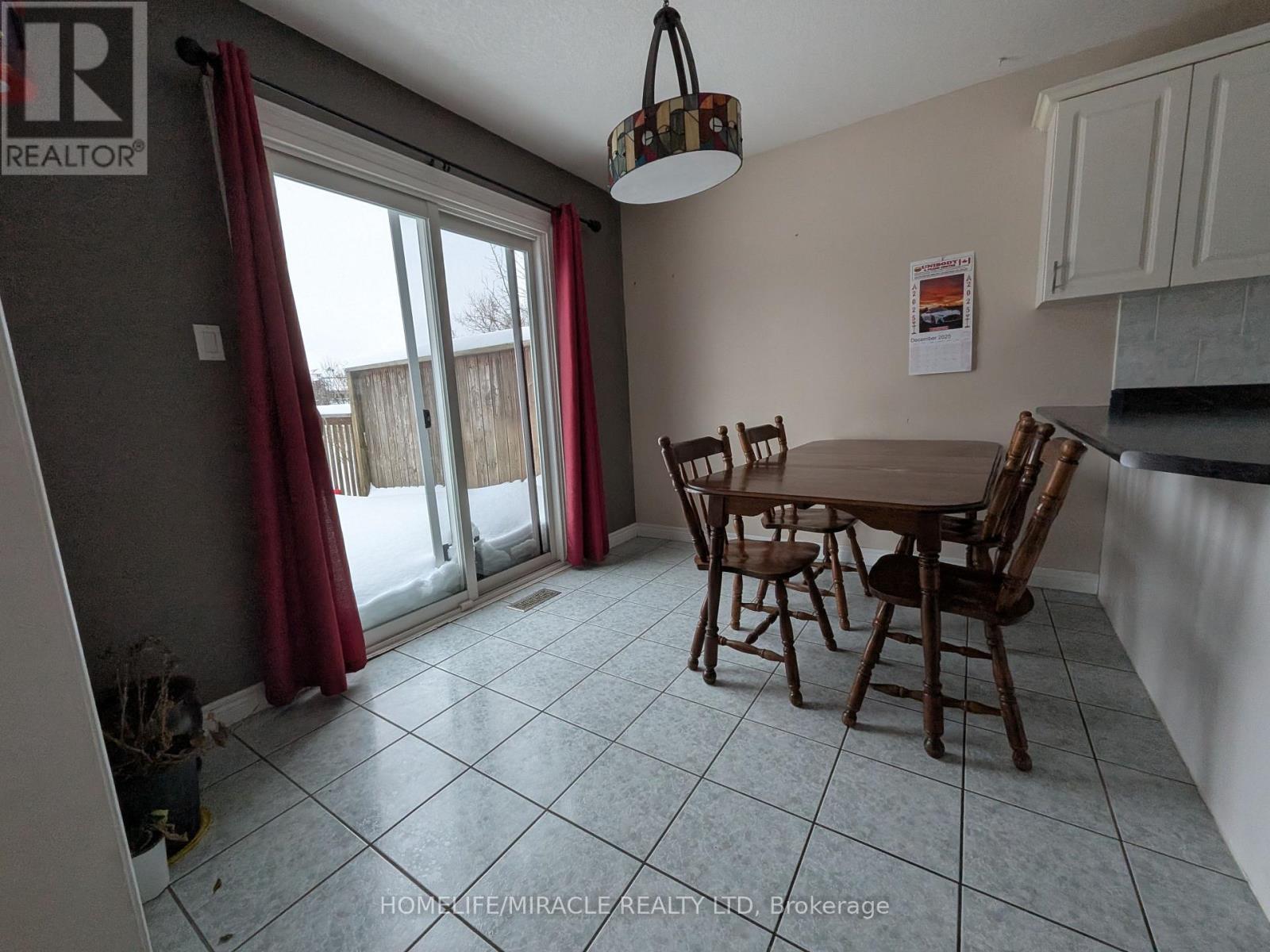 352 Bankside Drive, Kitchener, Ontario  N2N 3K1 - Photo 3 - X13876922
