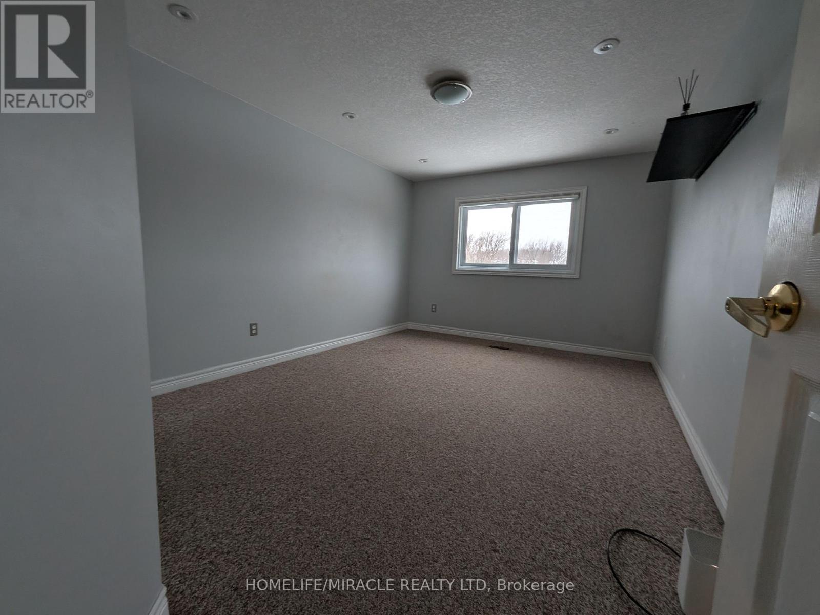 352 Bankside Drive, Kitchener, Ontario  N2N 3K1 - Photo 9 - X13876922