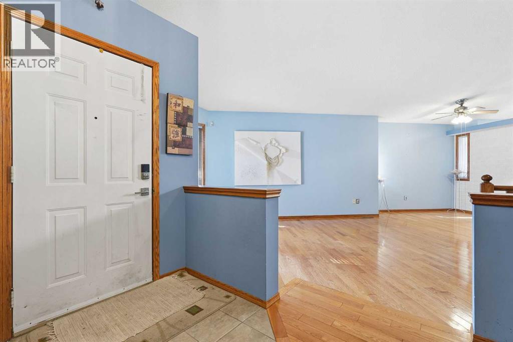 866 Applewood Drive SE