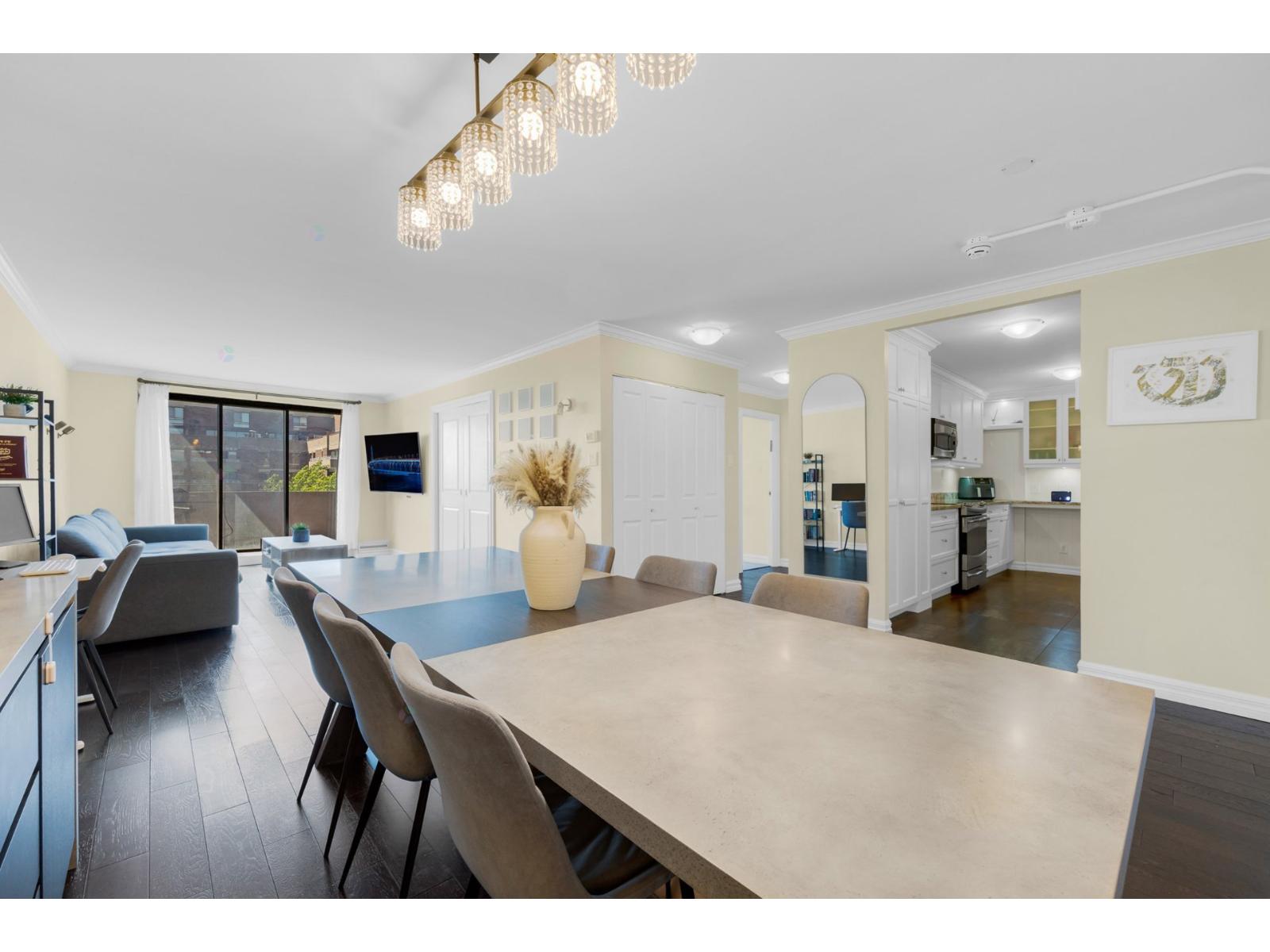 5740 Av. Rembrandt|#703 Côte-Saint-Luc Quebec Canada H4W2Z2 4