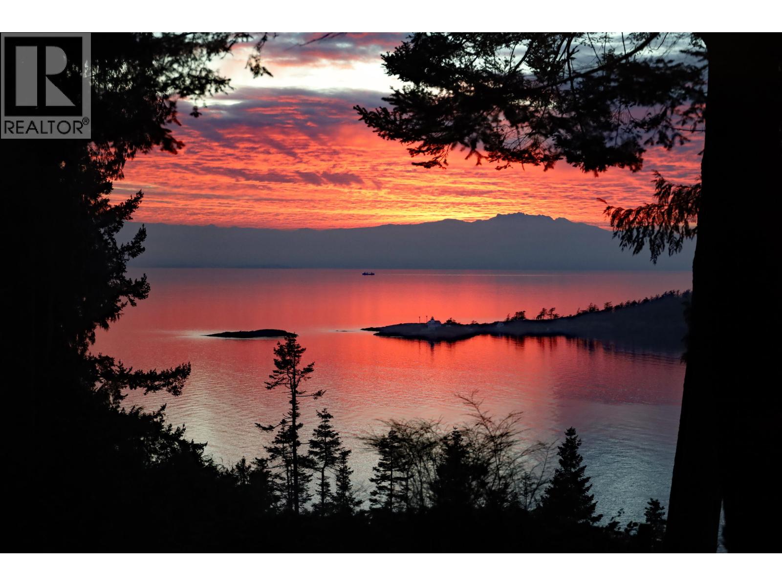 8115 Redrooffs Road, Halfmoon Bay, British Columbia  V7Z 1C7 - Photo 36 - R3124391