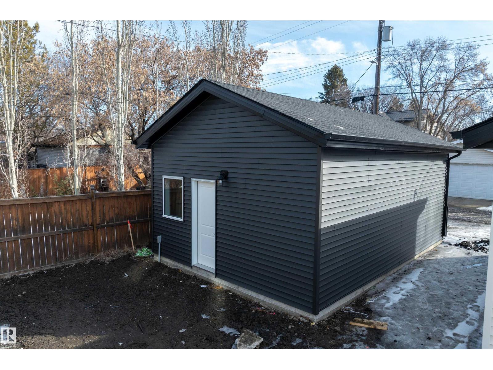 10965 129 ST NW