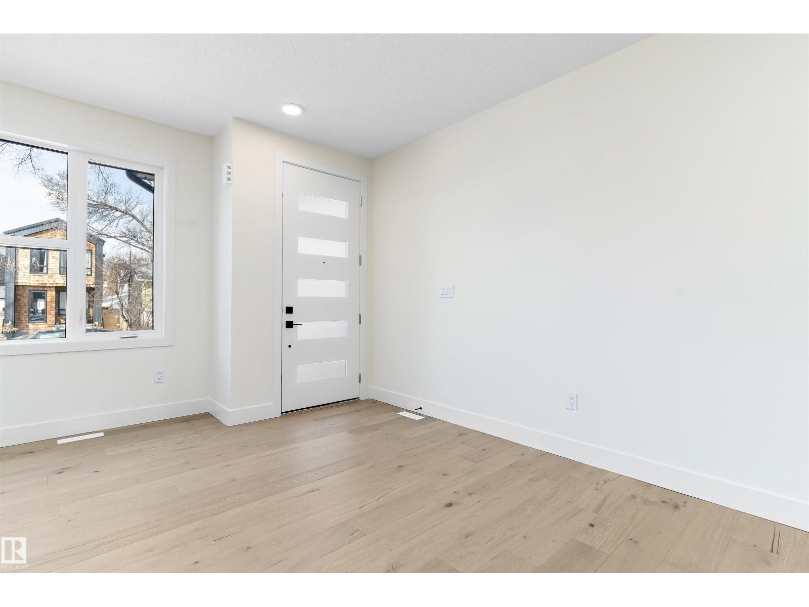 10965 129 ST NW