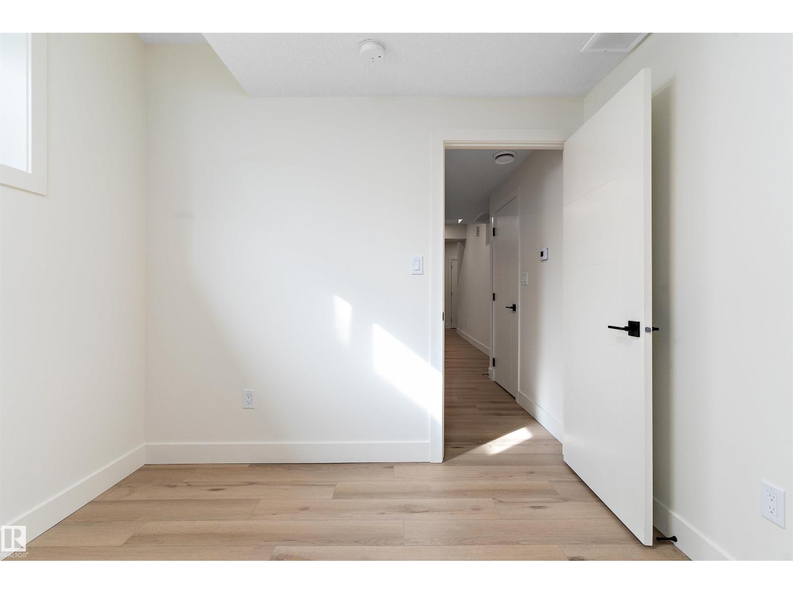 10965 129 ST NW