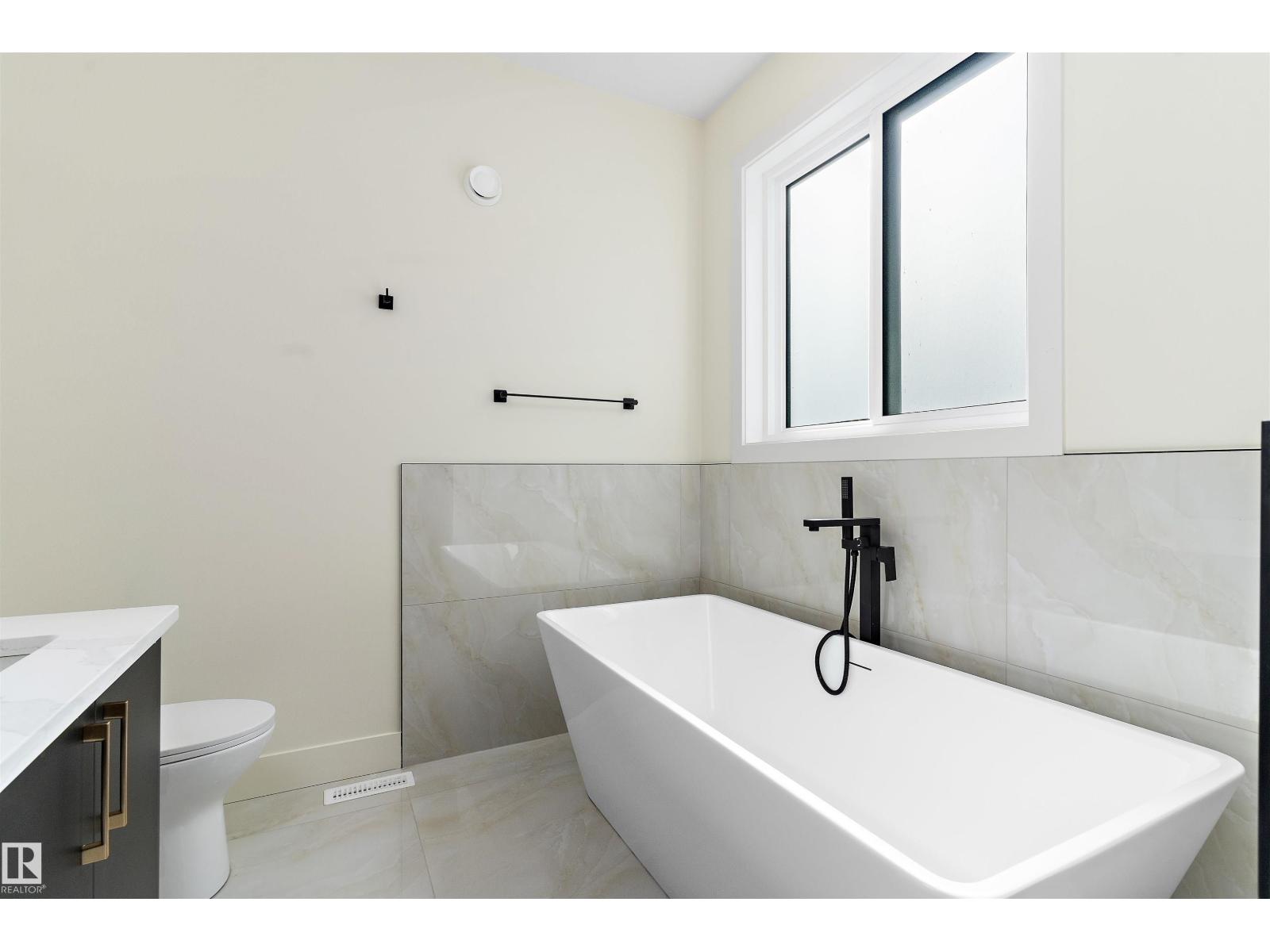 10965 129 ST NW