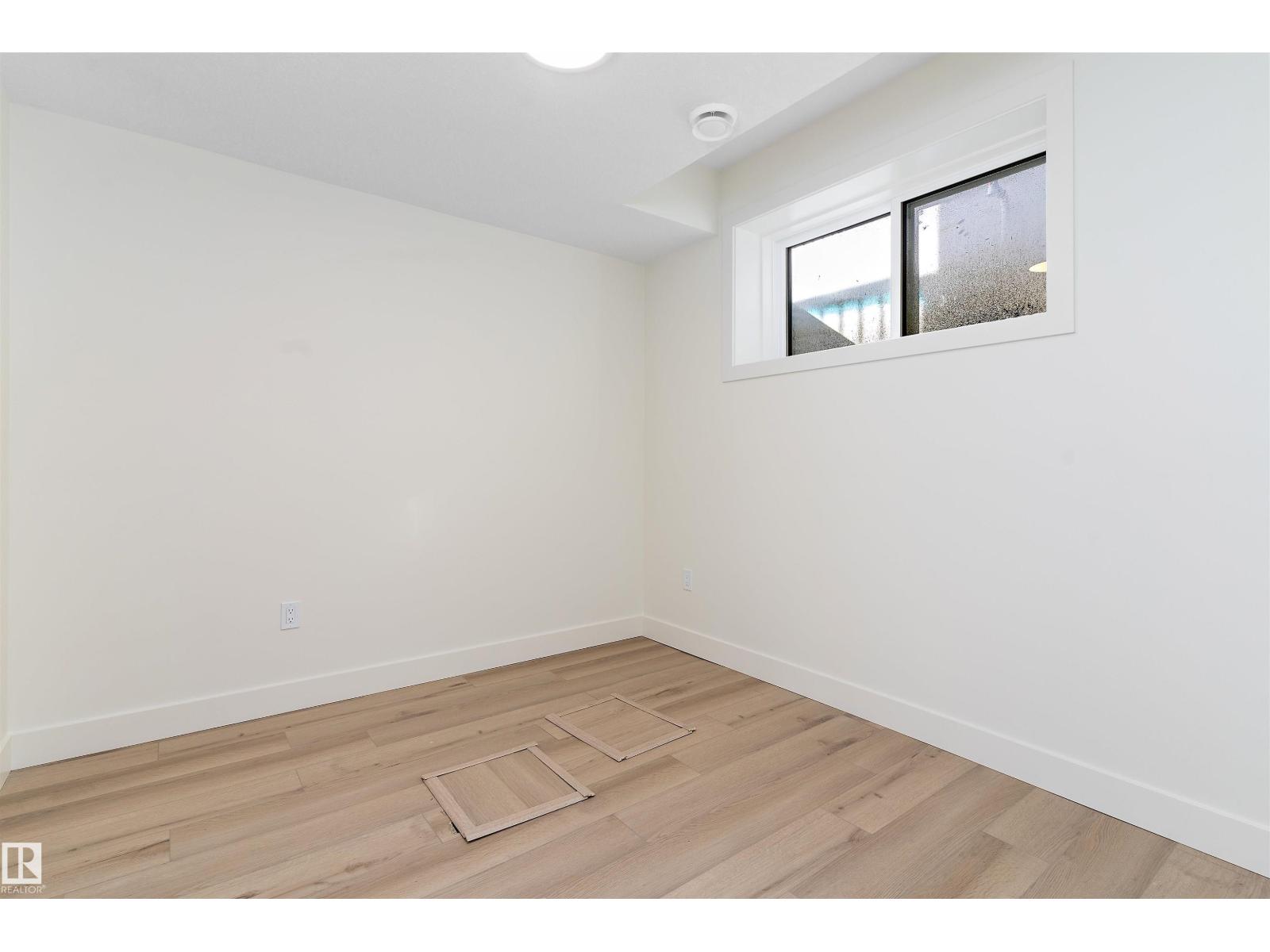 10965 129 ST NW