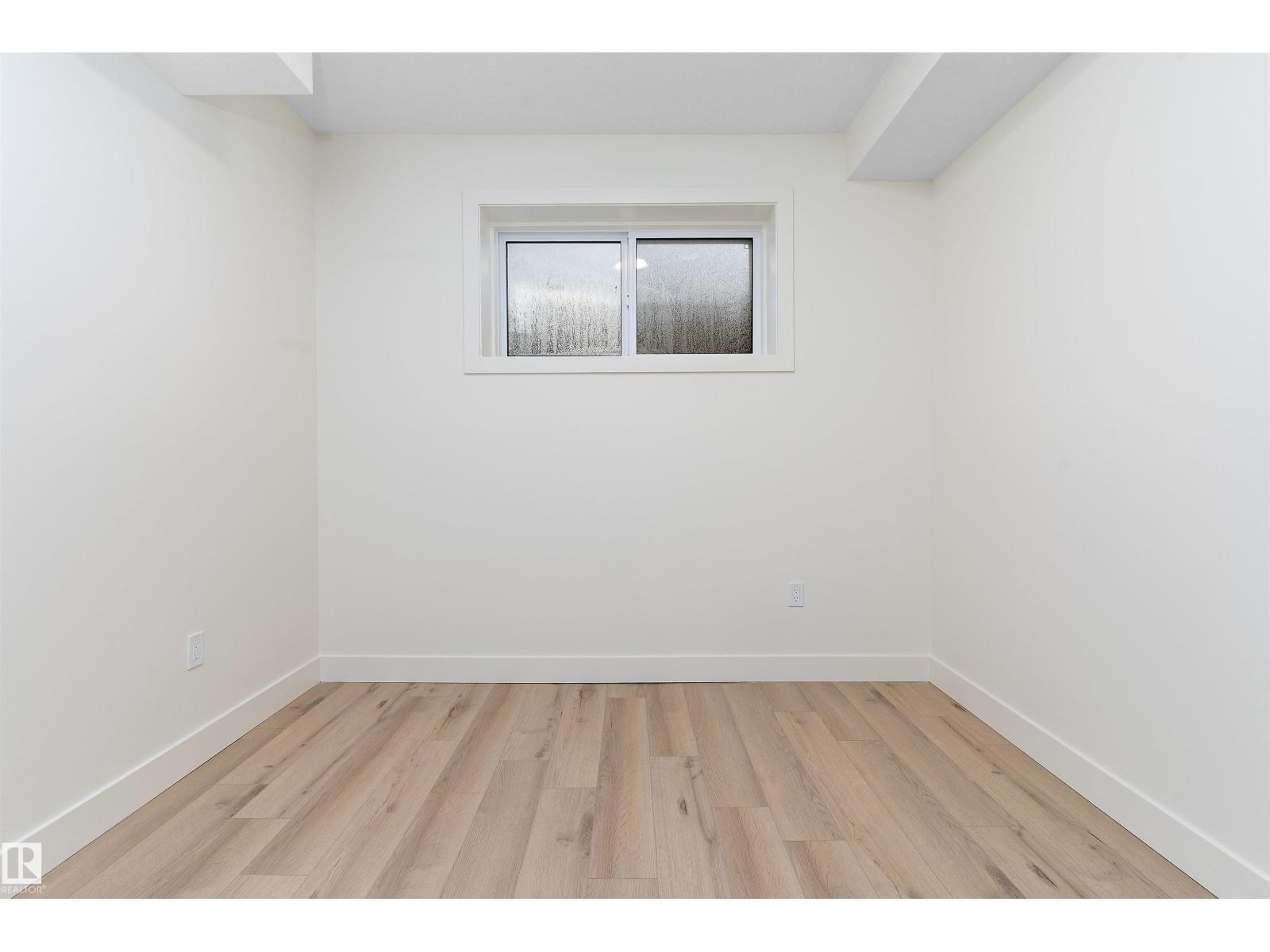 10965 129 ST NW