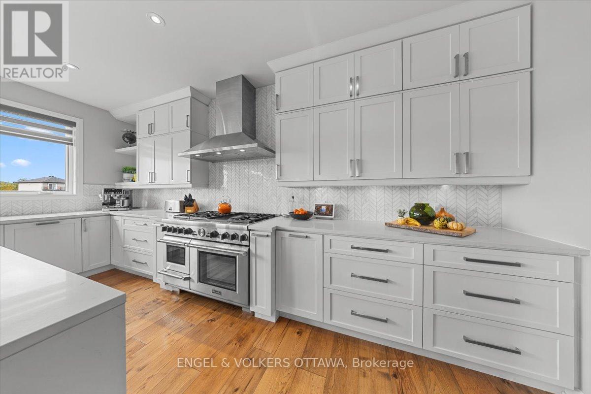 348 St-Tropez Street, Russell, Ontario  K0A 1W0 - Photo 11 - X13878896