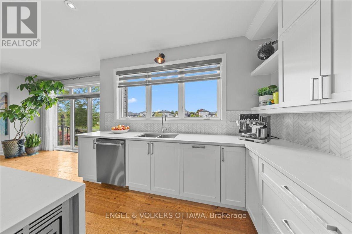 348 St-Tropez Street, Russell, Ontario  K0A 1W0 - Photo 13 - X13878896
