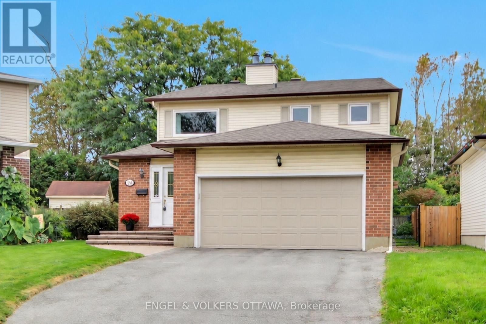 24 Tammela Court, Ottawa, Ontario  K1T 2E7 - Photo 2 - X13878908