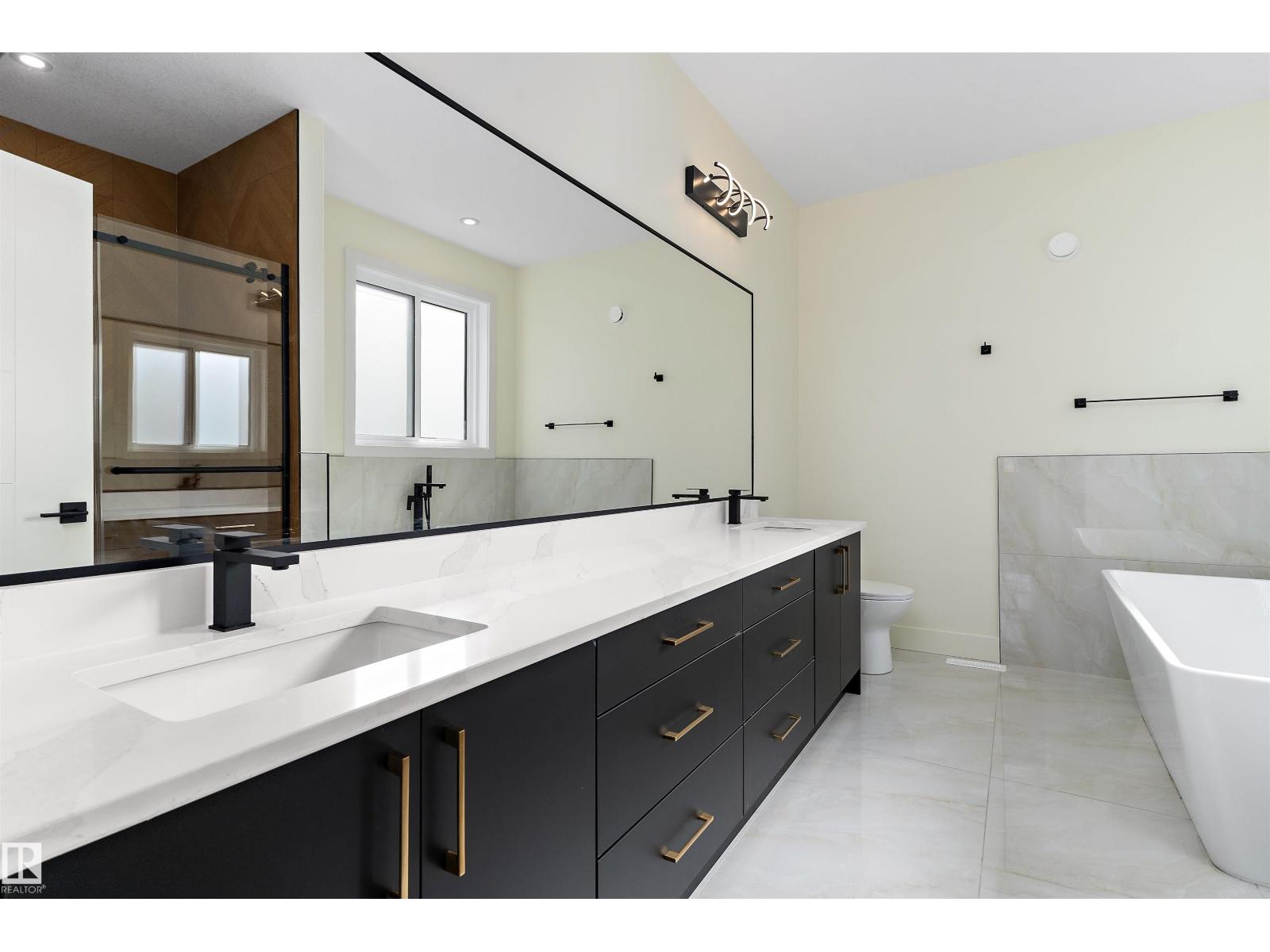 10965 129 ST NW