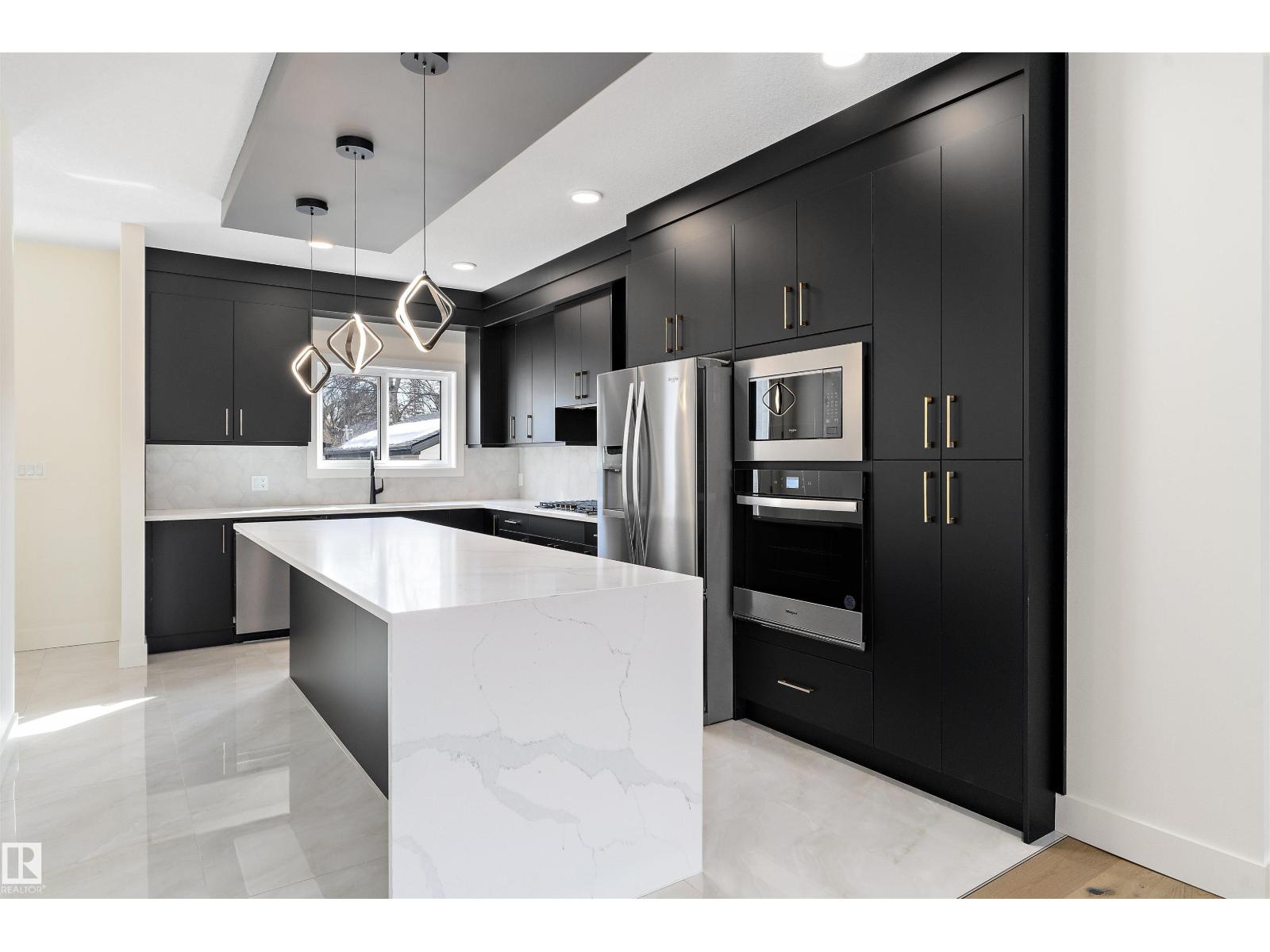 10965 129 ST NW