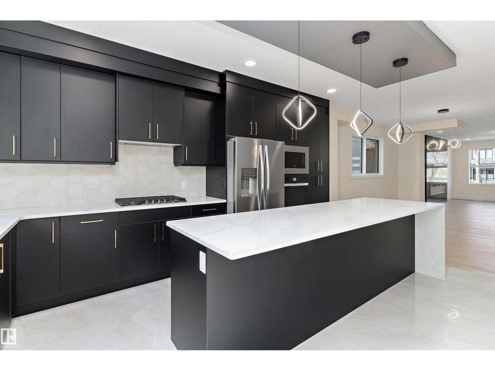 10965 129 ST NW
