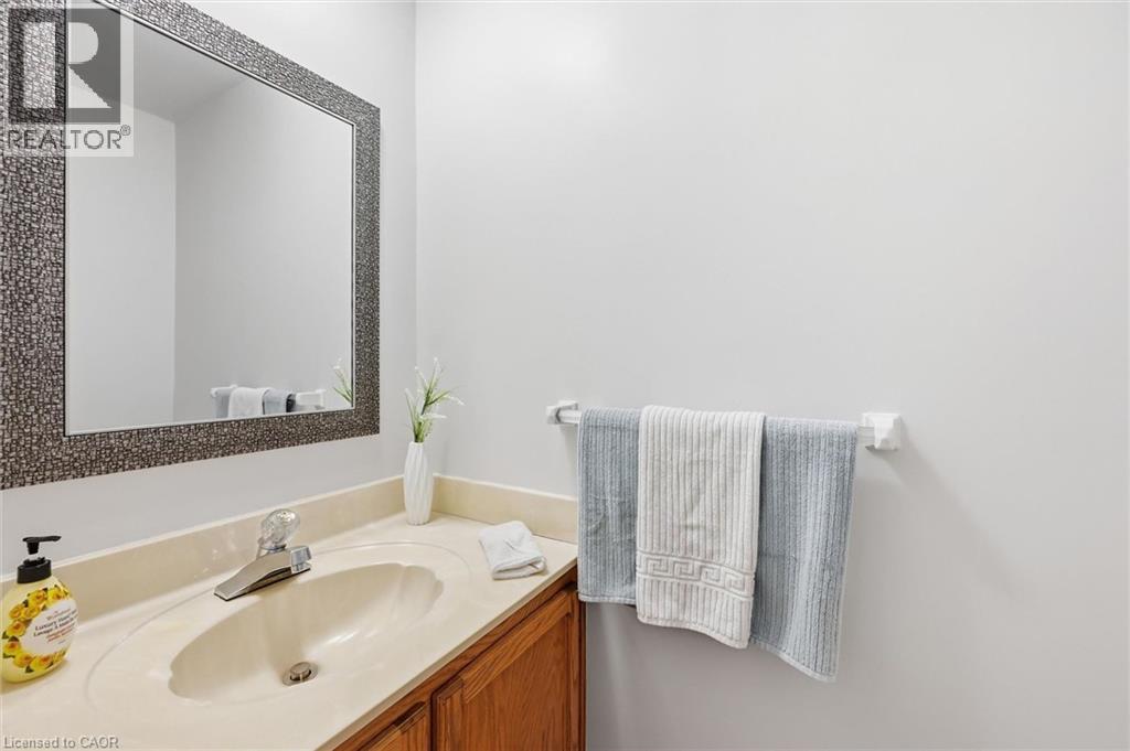 2066 Brant Street Unit# 2, Burlington, Ontario  L7P 3A6 - Photo 15 - 40850155