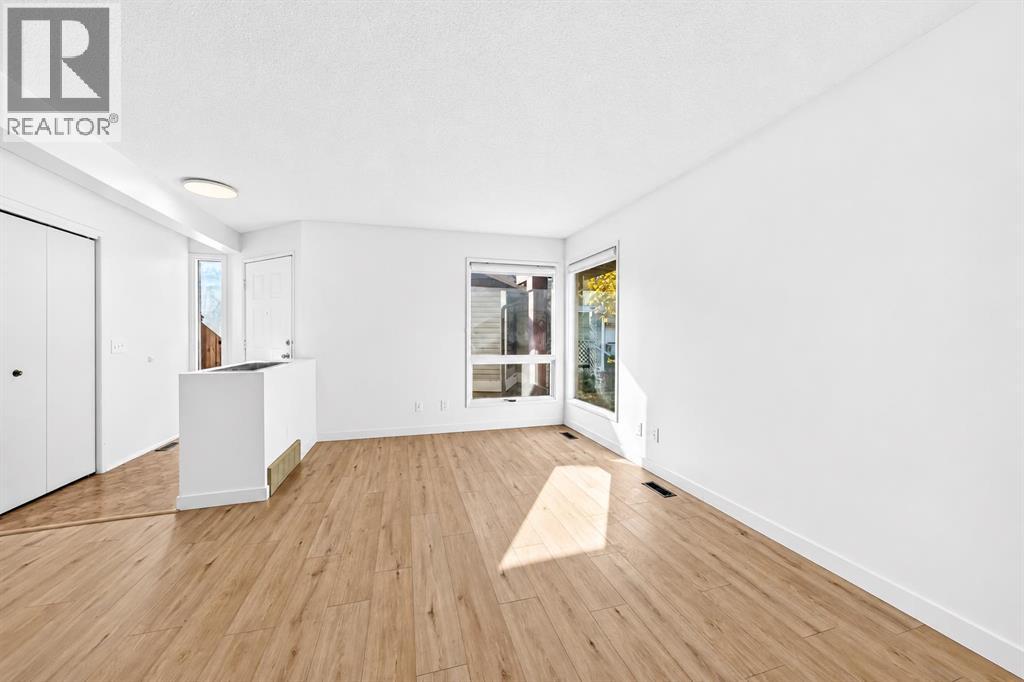 52 Templegreen Bay NE
