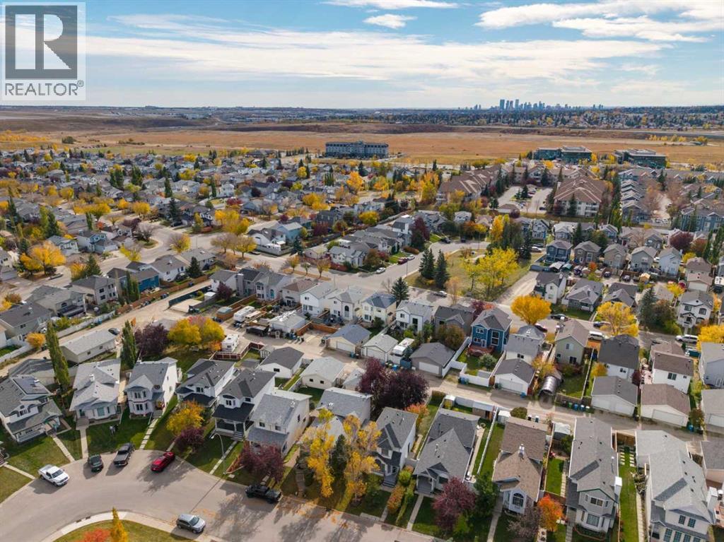172 Harvest Gold Heights NE