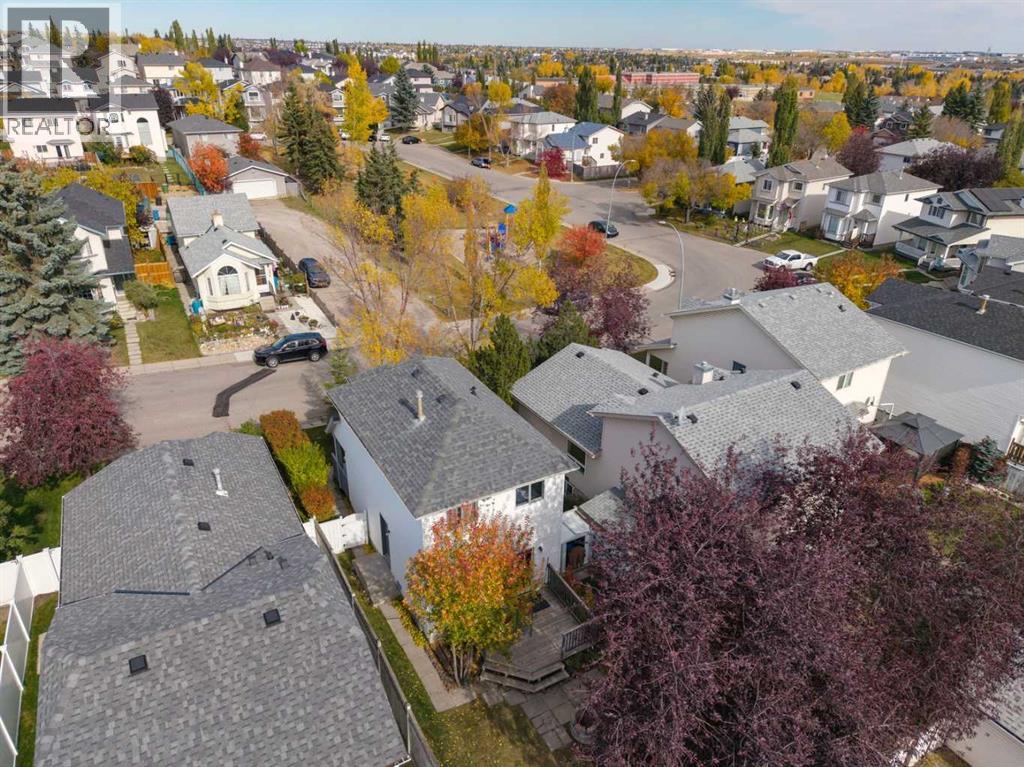 172 Harvest Gold Heights NE