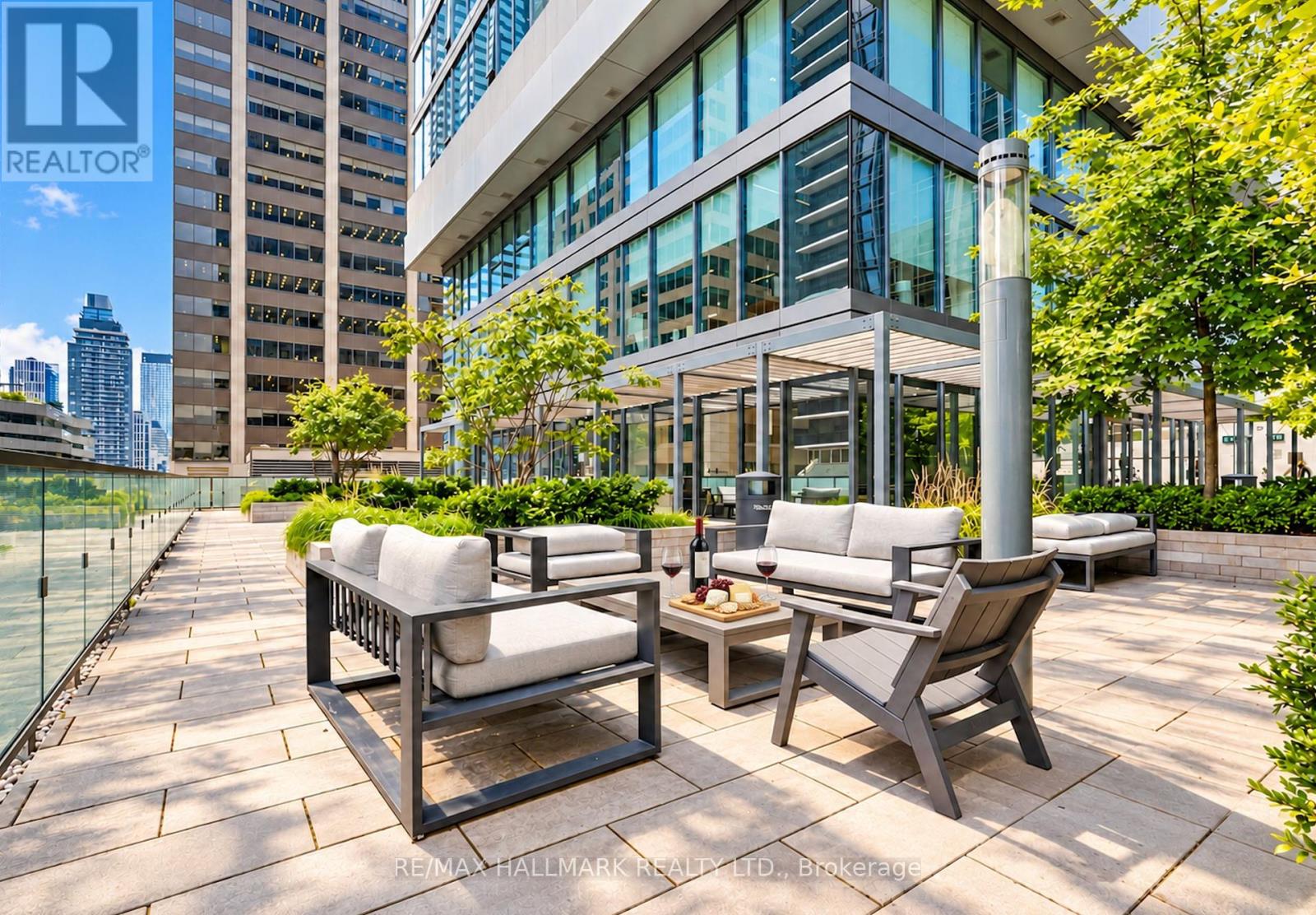 1402 - 8 Cumberland Street, Toronto, Ontario  M4W 0B6 - Photo 20 - C13809342