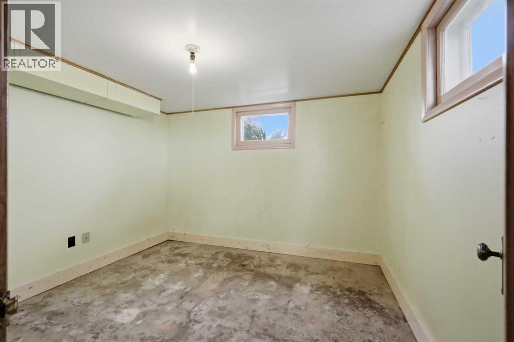 22027 Township Road 423
