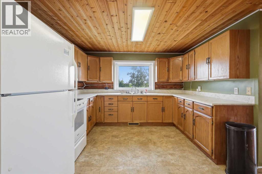 22027 Township Road 423